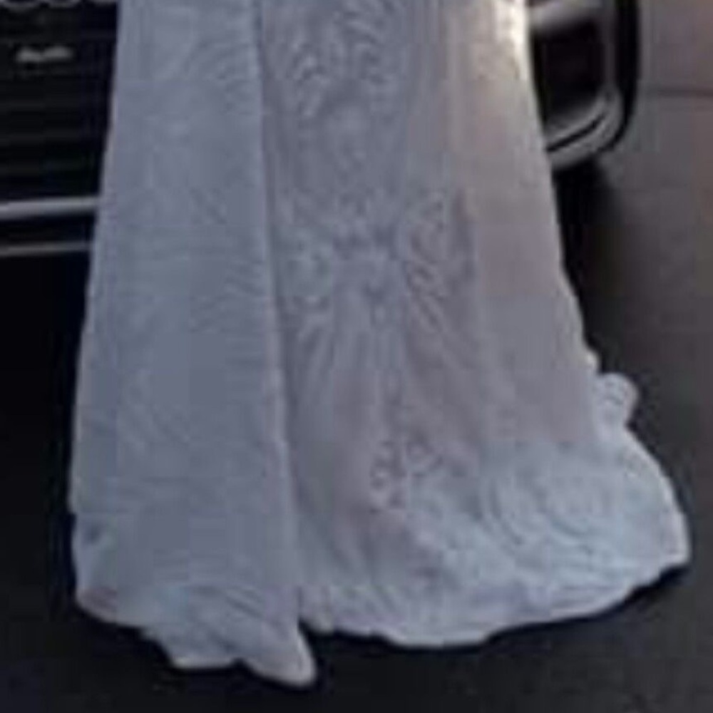 Dress - Picture 4 of 16